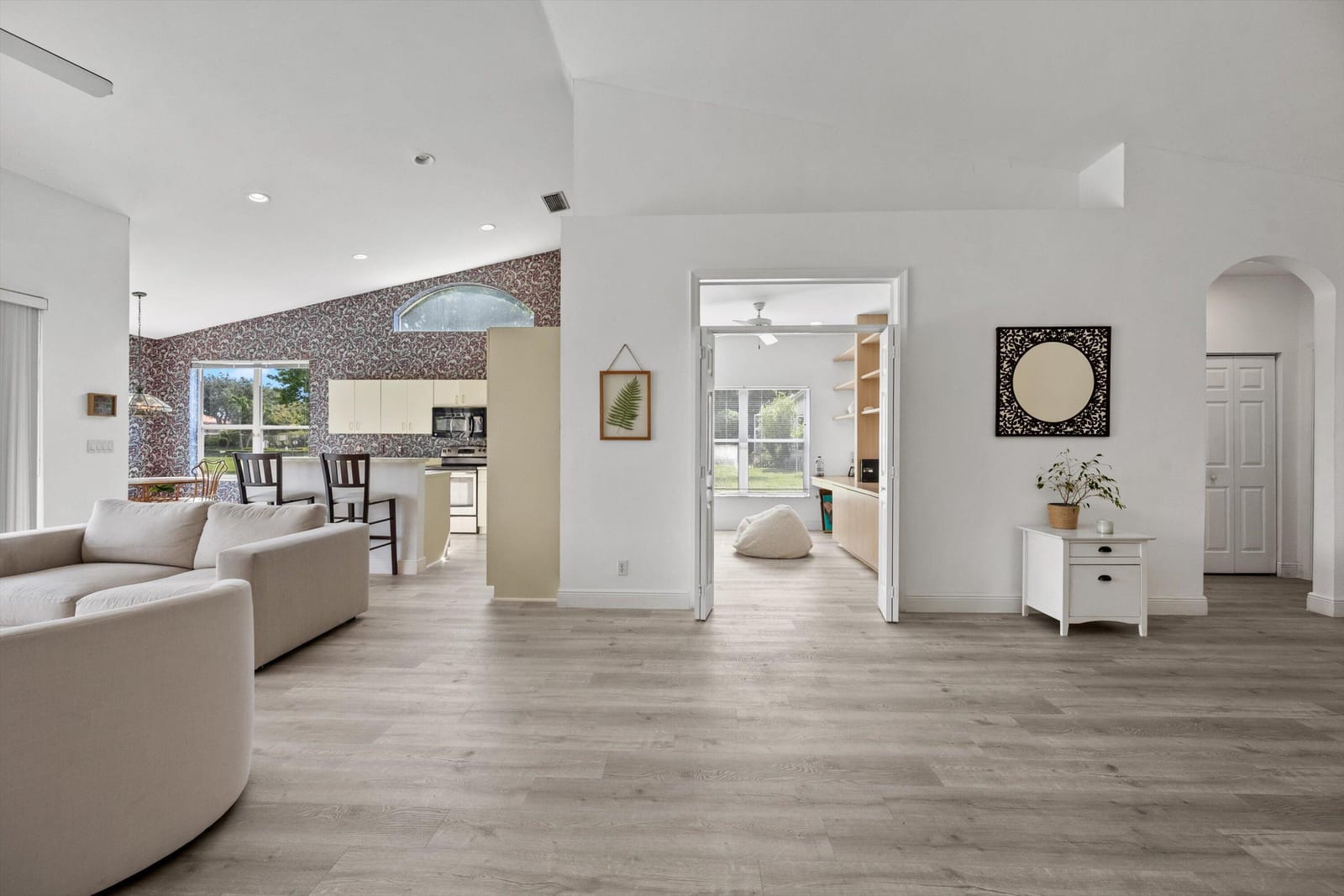 7372 ROCKBRIDGE Circle 7372 — photo 11