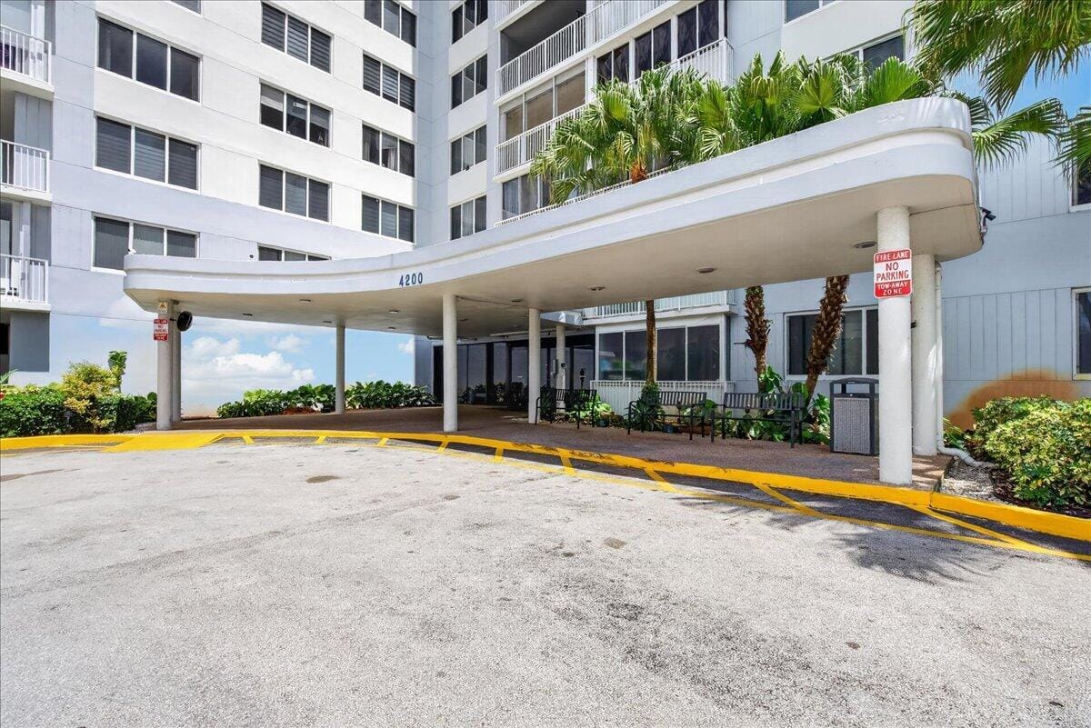 4200 Hillcrest Drive 217, Hollywood, FL 33021 photo 2