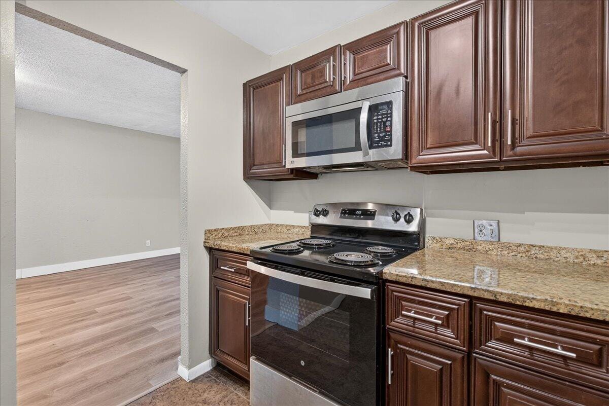 4200 Hillcrest Drive 217, Hollywood, FL 33021 photo 10