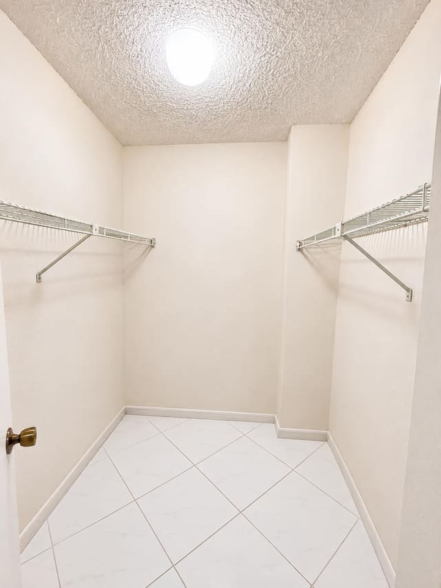 2802 N 46th Avenue B318, Hollywood, FL 33021