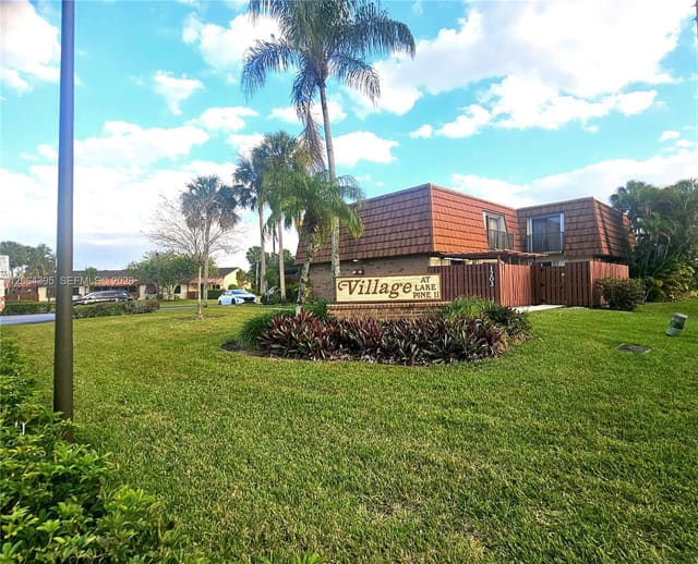 1201 SW 120th Way, C H E Acres, Davie, FL