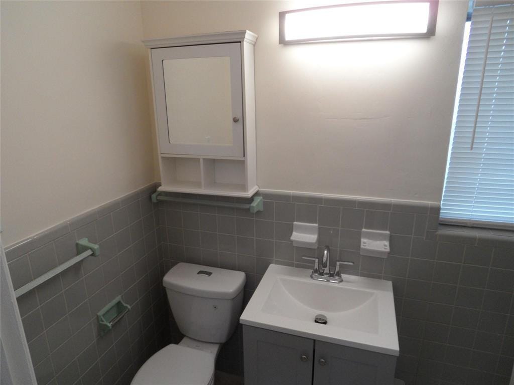 2117 NE 14TH Avenue 1-4, Wilton Manors, FL 33305 photo 19