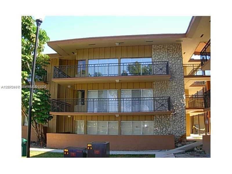 4850 SW 63rd Terrace 114, Davie, FL 33314