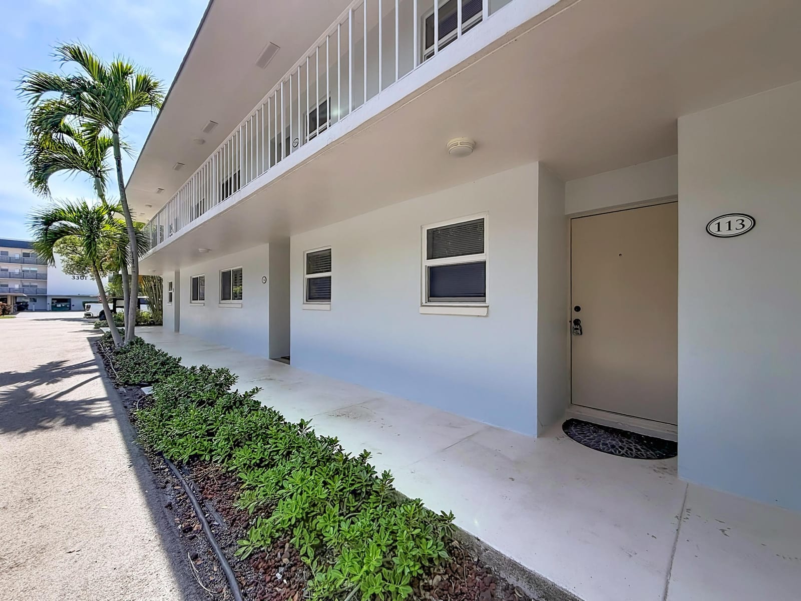 207 TROPIC ISLE Drive 1130 — photo 3