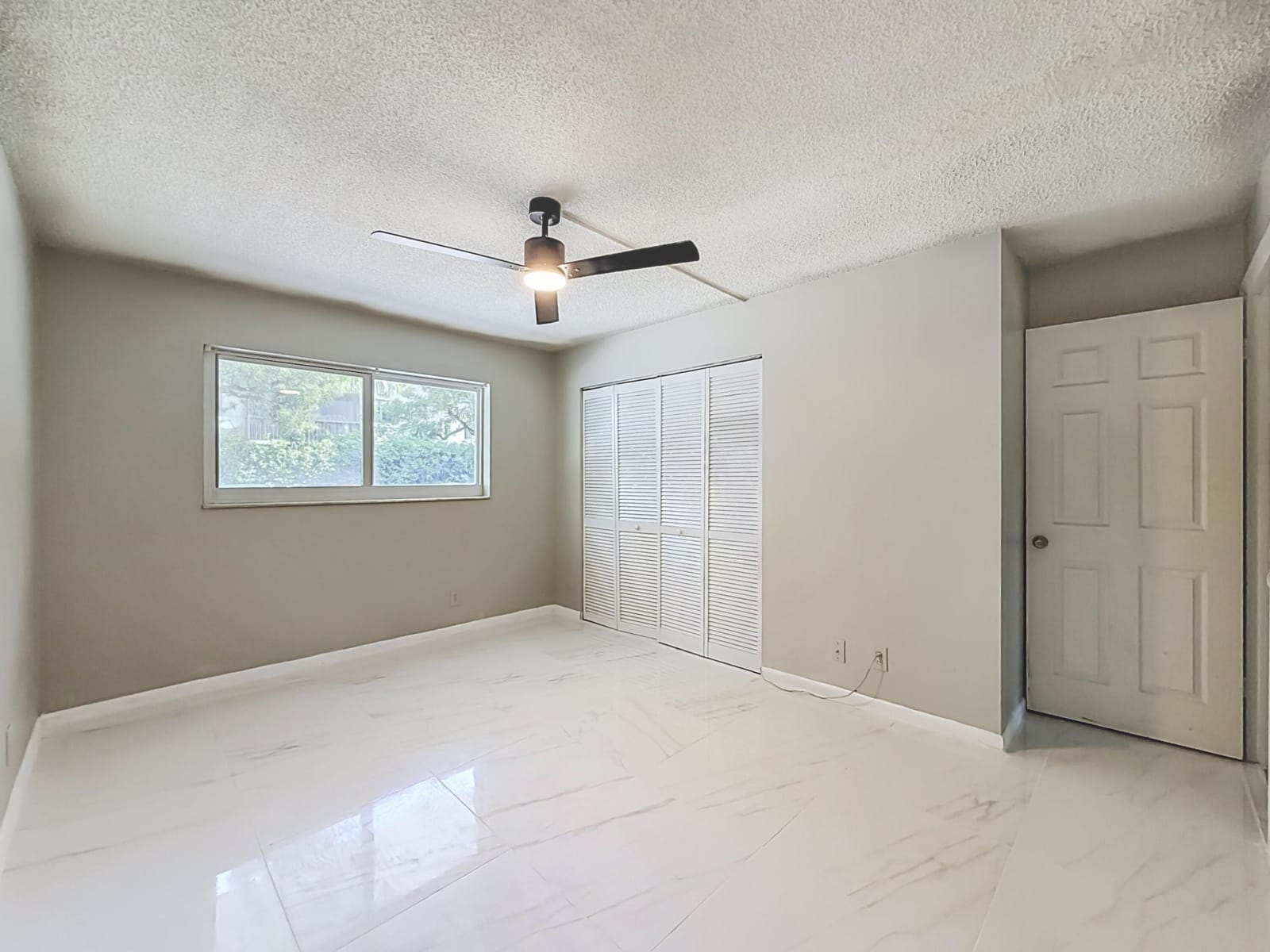 207 TROPIC ISLE Drive 1130 — photo 8