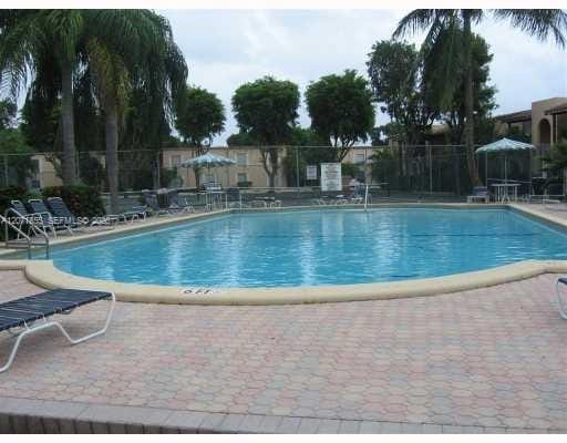 10740 N Kendall Drive L-14 — photo 12