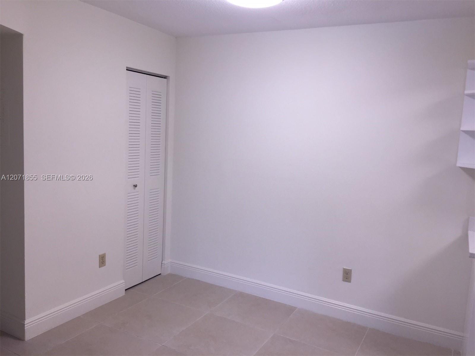 10740 N Kendall Drive L-14 — photo 4