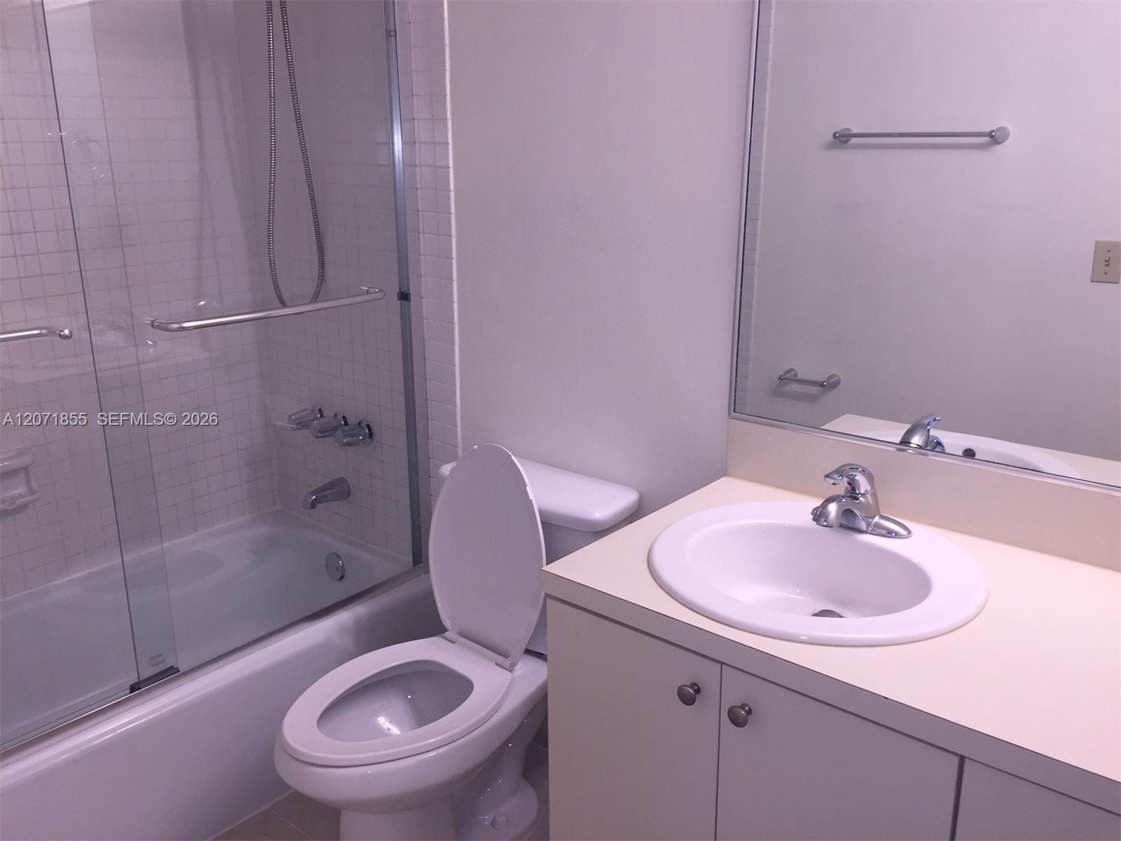 10740 N Kendall Drive L-14 — photo 5
