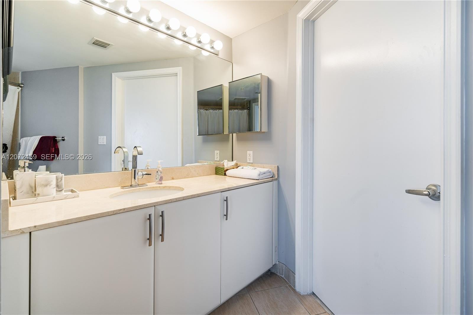 1750 N Bayshore Drive 2301, Miami, FL 33132 photo 17