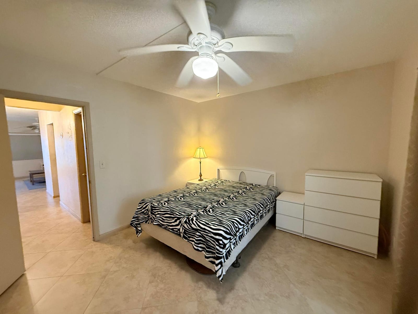 2204 Lake Osborne Drive 5 — photo 7
