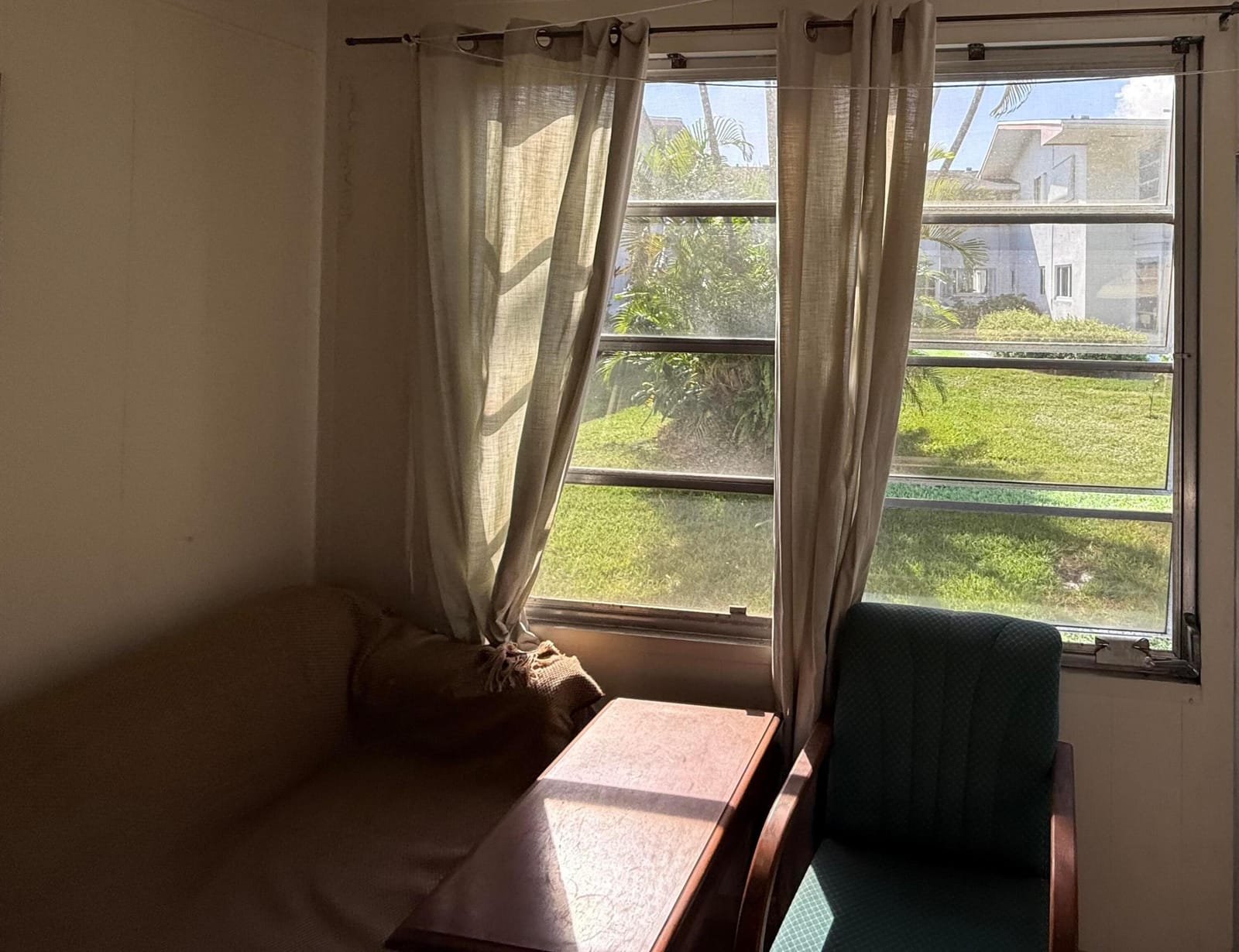 2204 Lake Osborne Drive 5 — photo 10