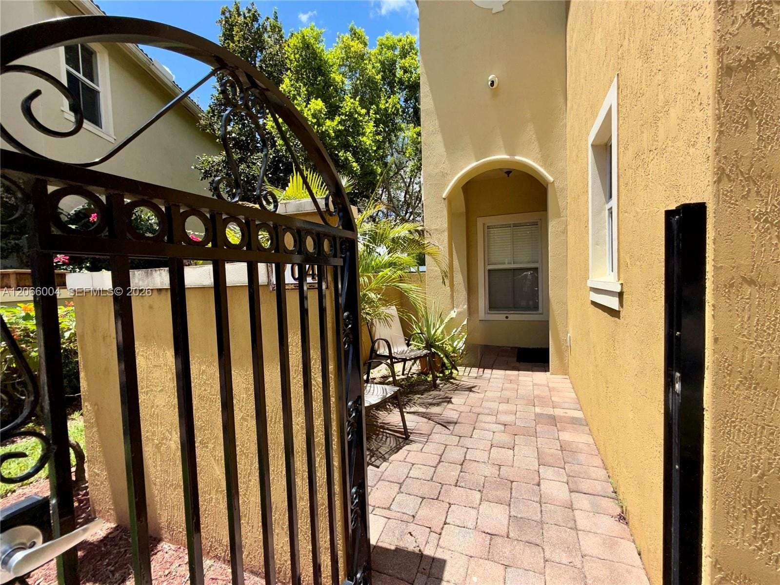 2851 W Prospect Road 704, Tamarac, FL 33309 photo 7