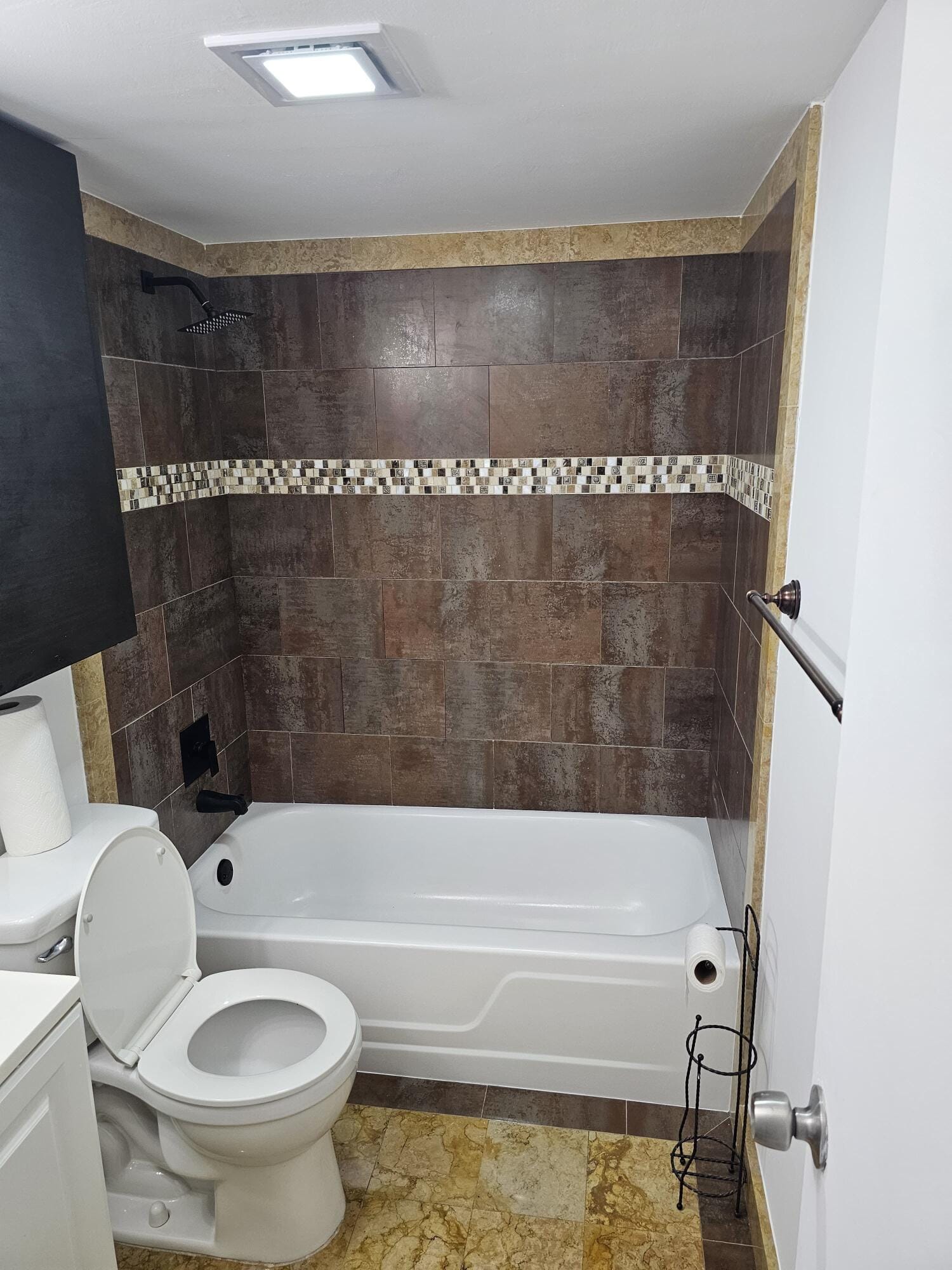 555 Purdy Lane 114 — photo 4