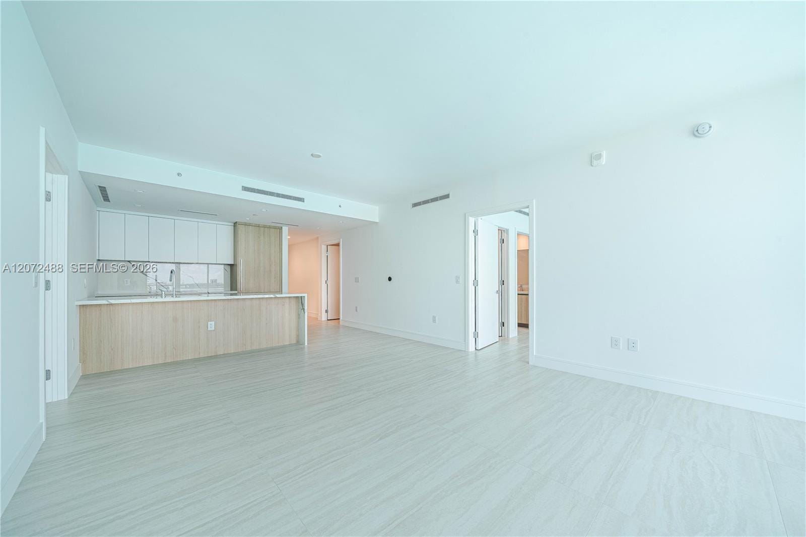 2411 Laguna Circle 809 — photo 11