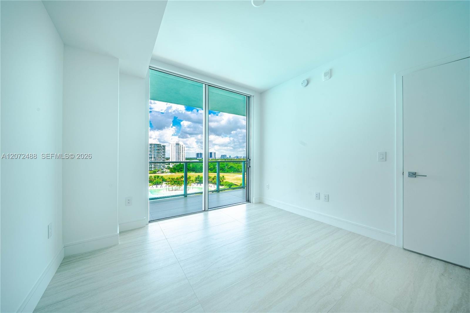 2411 Laguna Circle 809, North Miami, FL 33181 photo 14
