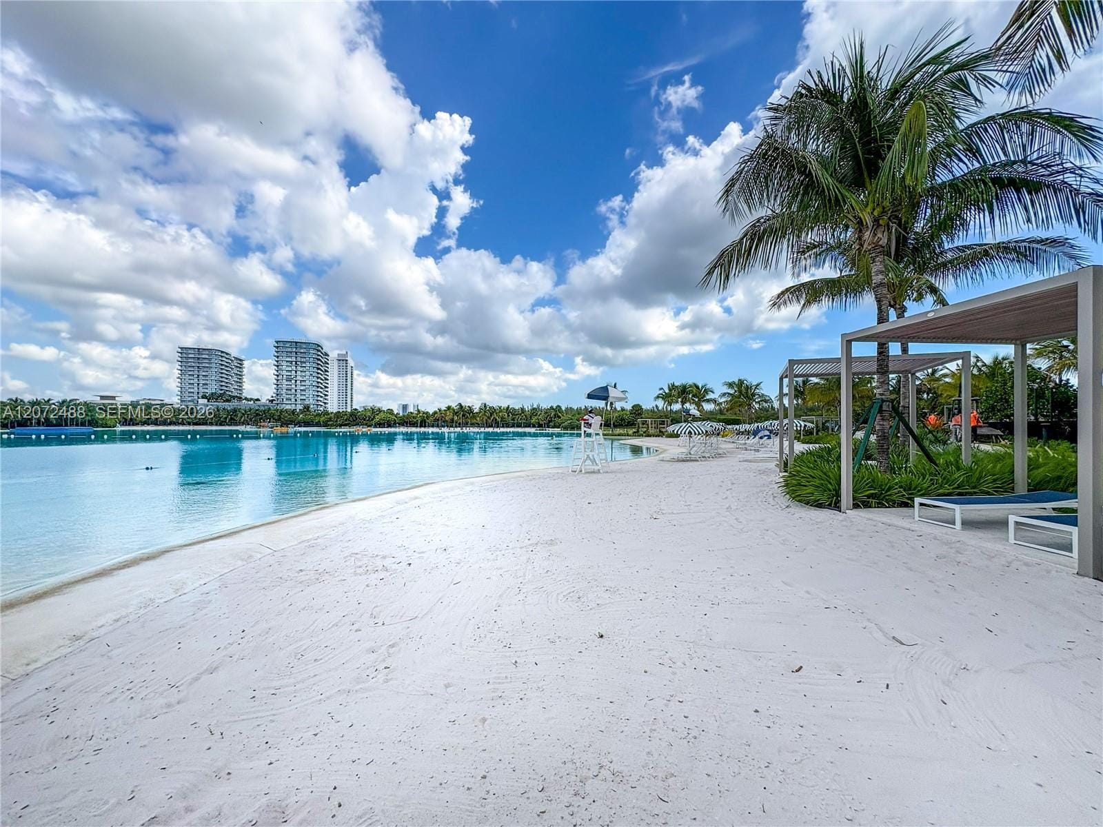 2411 Laguna Circle 809, North Miami, FL 33181 photo 24