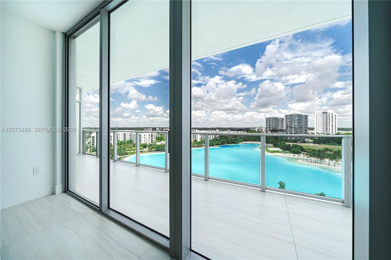 2411 Laguna Circle 809 — photo 8