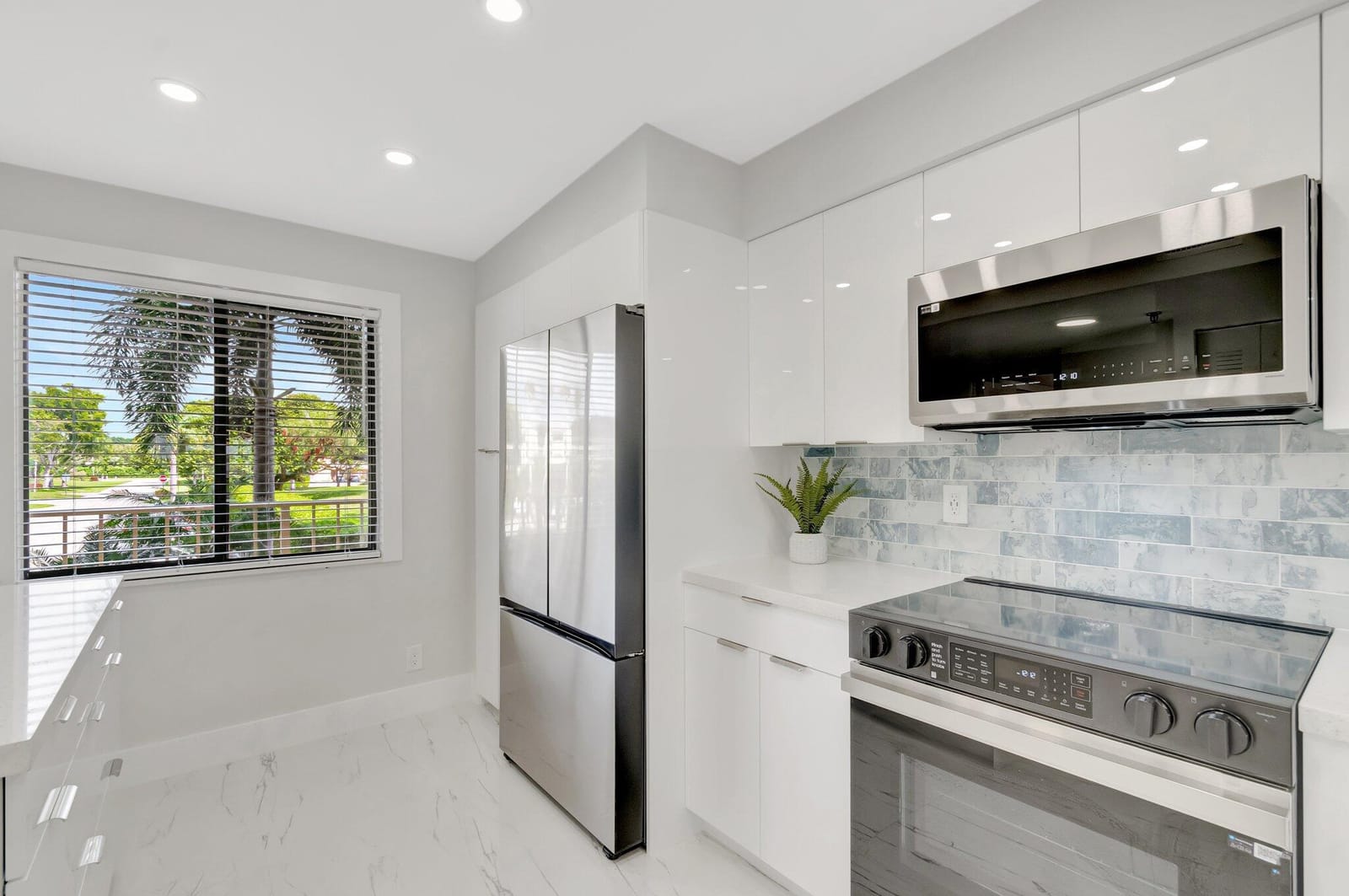7240 Huntington Lane 202, Delray Beach, FL 33446 photo 3