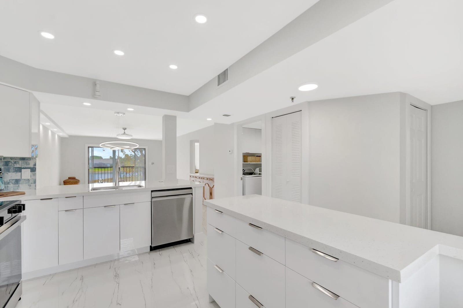 7240 Huntington Lane 202, Delray Beach, FL 33446 photo 4