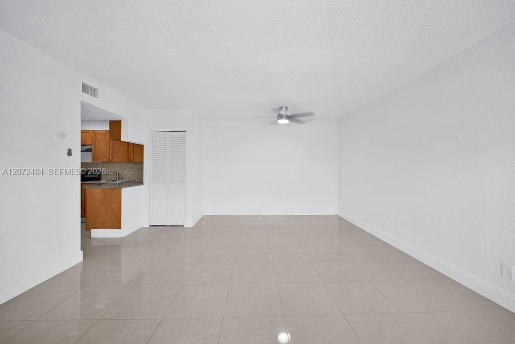 622 Kathy Court — photo 8
