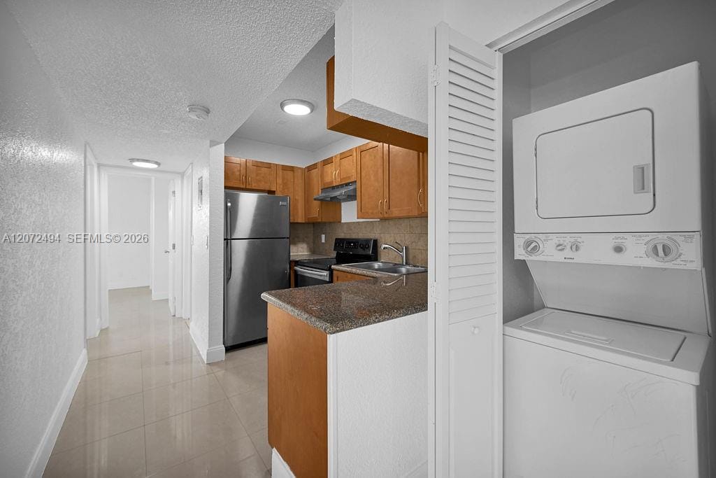 622 Kathy Court — photo 10