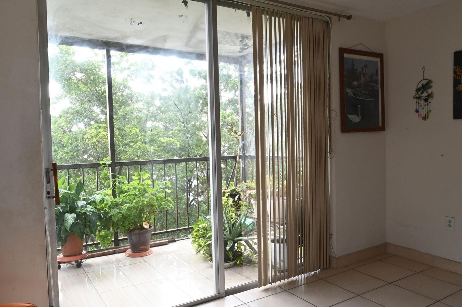 1681 NW 70th Avenue 402, Plantation, FL 33313 photo 2