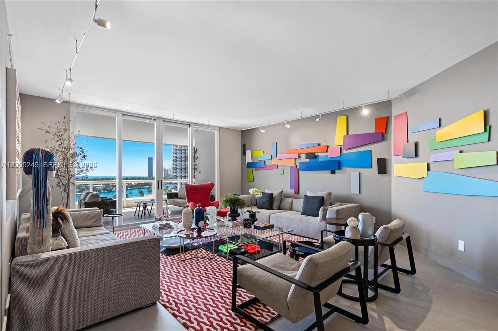 21050 Point Place 1006 — photo 2