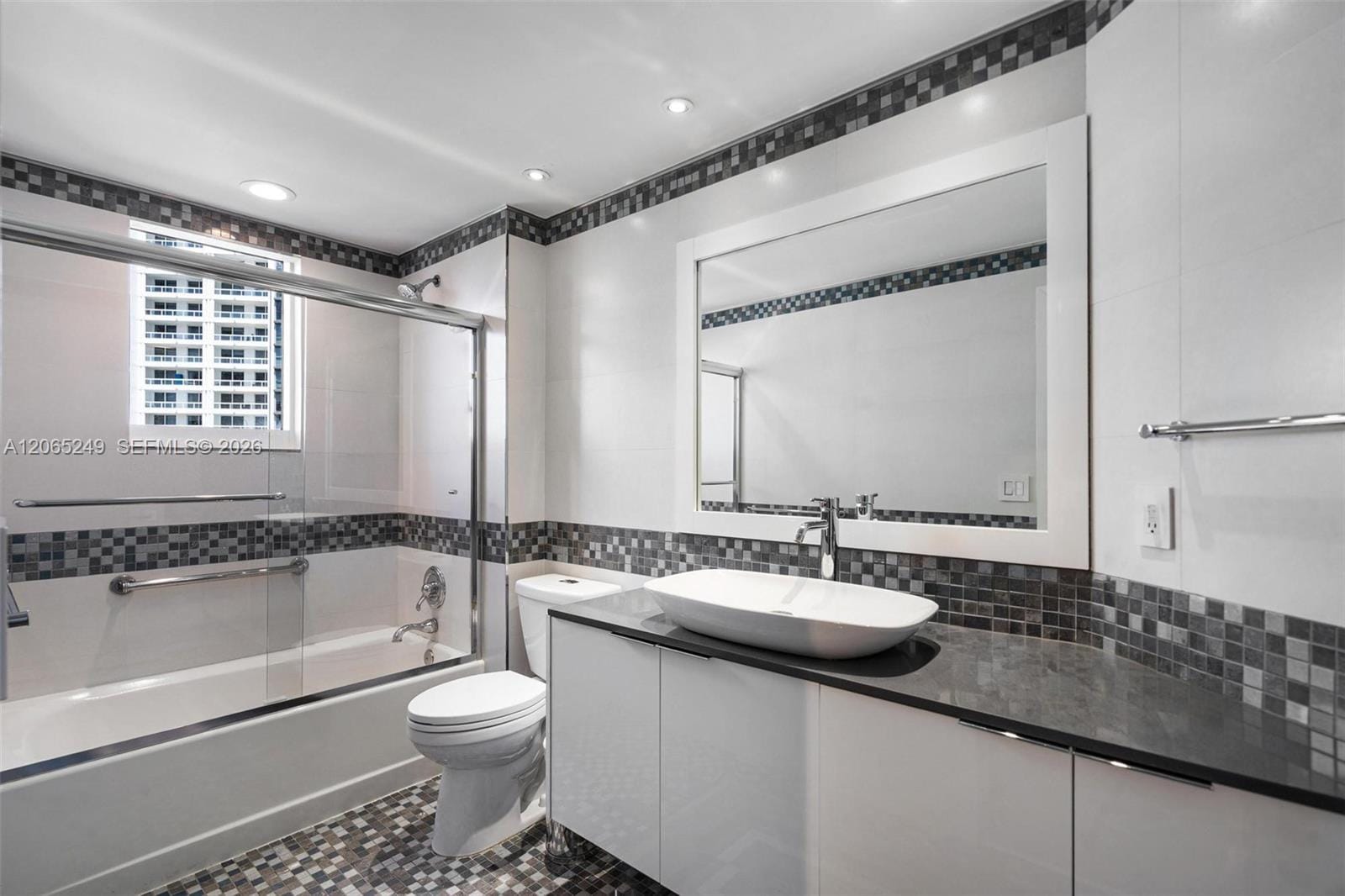 21050 Point Place 1006, Aventura, FL 33180 photo 19