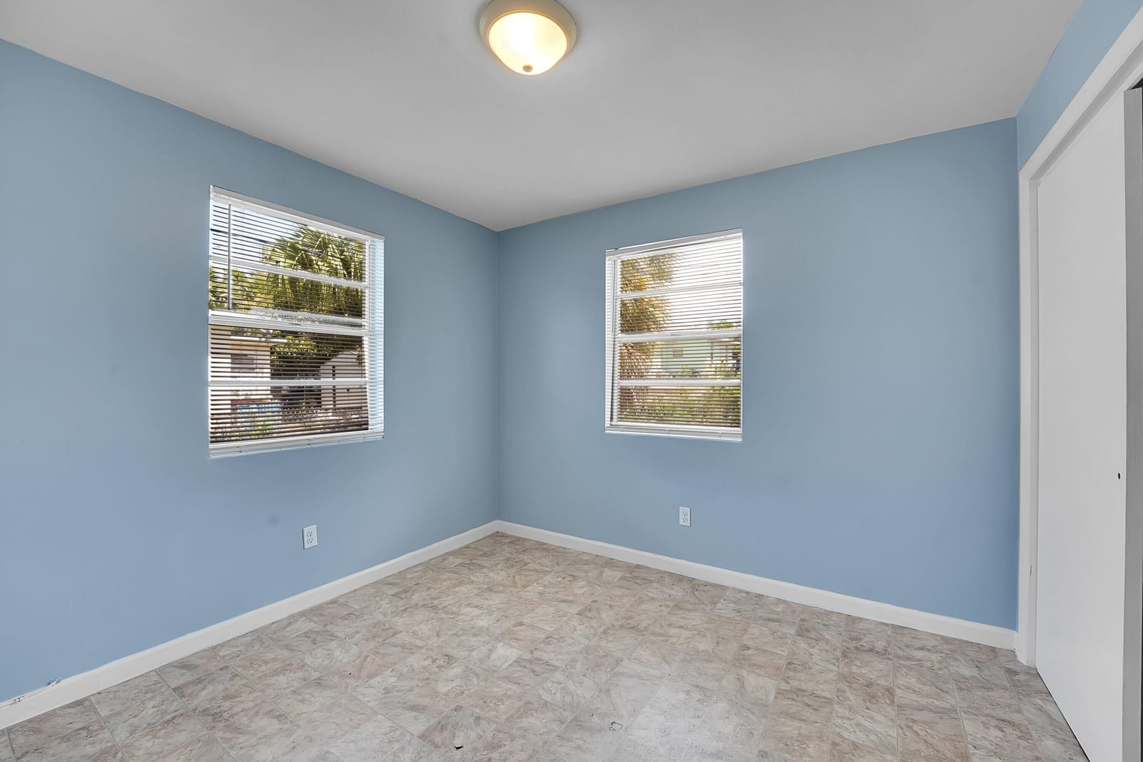 1208 W 32ND Street — photo 12