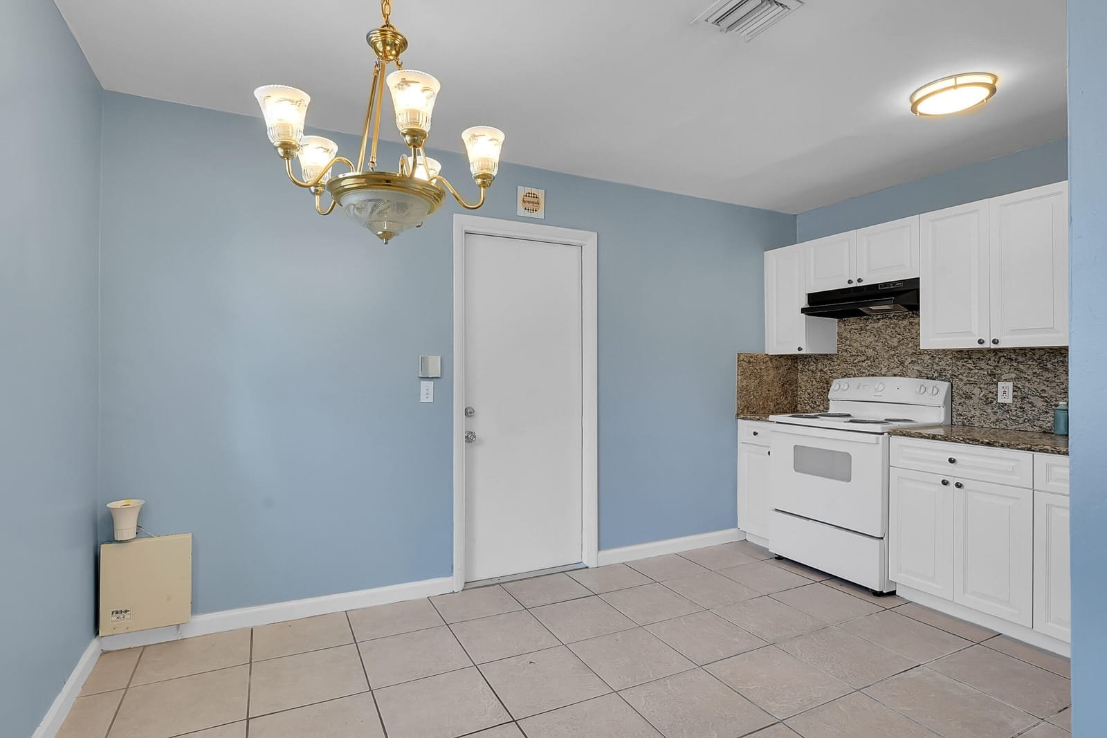 1208 W 32ND Street — photo 4