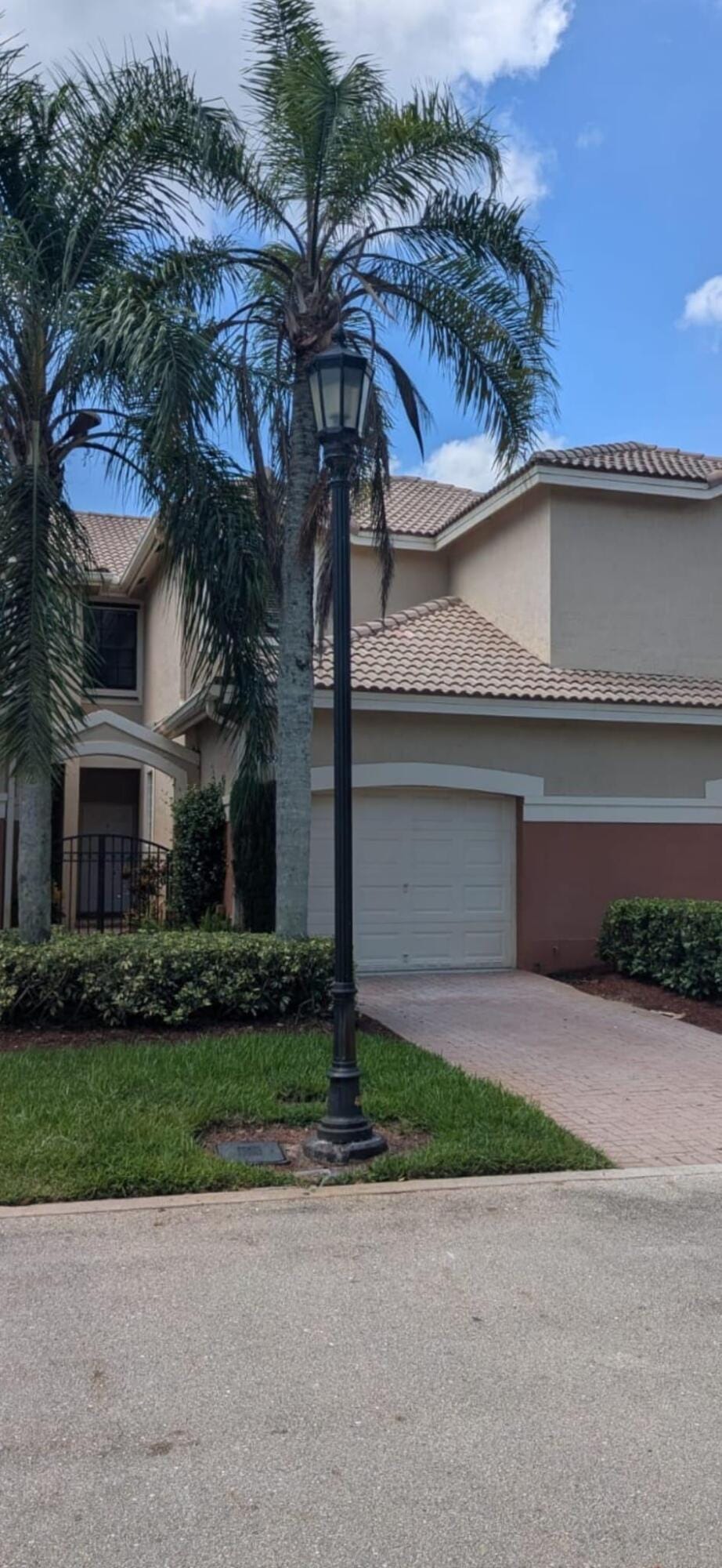3892 TREE TOP Drive, Weston, FL 33332