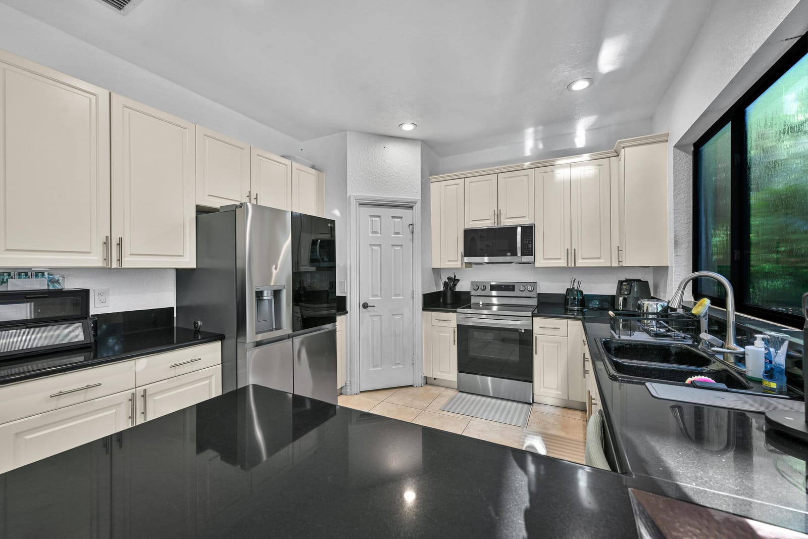 11695 NW 2ND Street, Plantation, FL 33325 photo 20