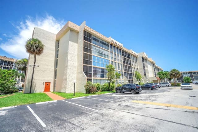 701 Three Islands Boulevard 505, Hallandale Beach, FL 33009