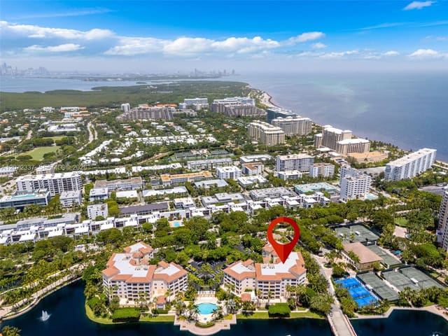 715 Crandon Boulevard PH-5, Key Biscayne, FL 33149
