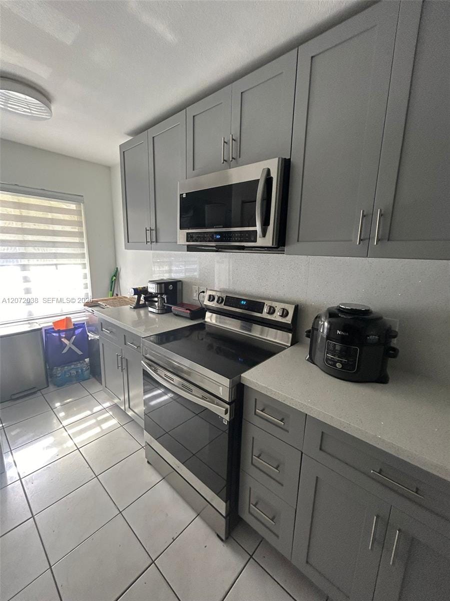 8310 NW 10th Street 2, Miami, FL 33126