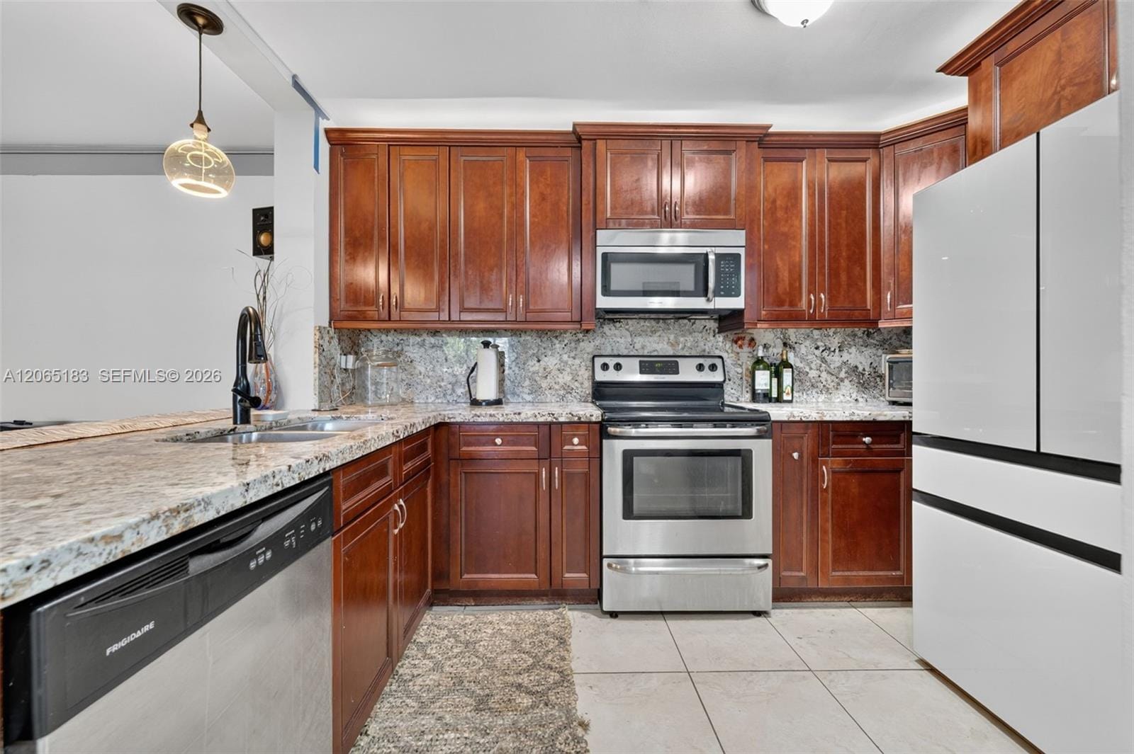 3007 N Oakland Forest Drive 107 — photo 6