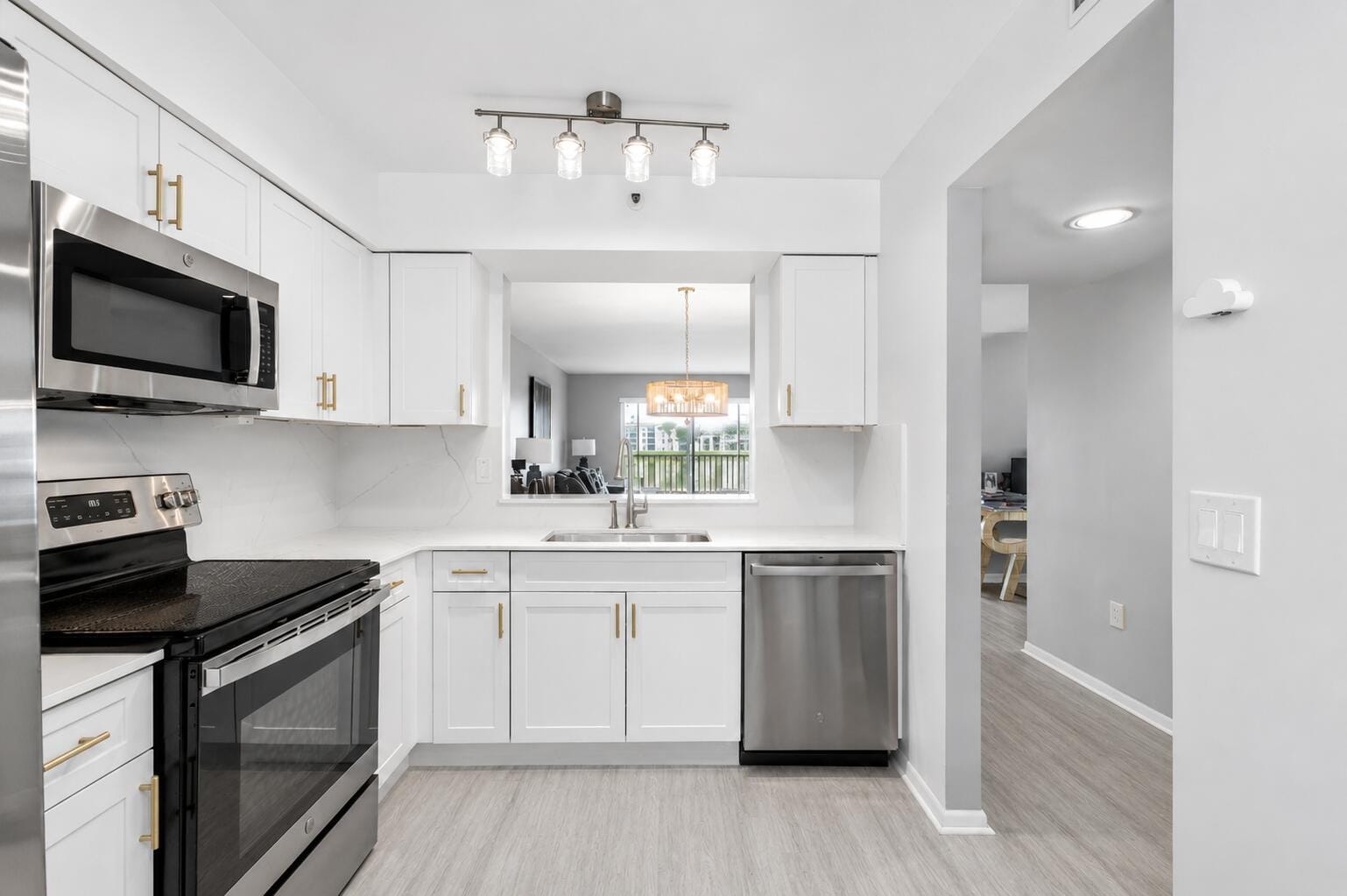 14112 Huntington Pointe Drive 210 — photo 5