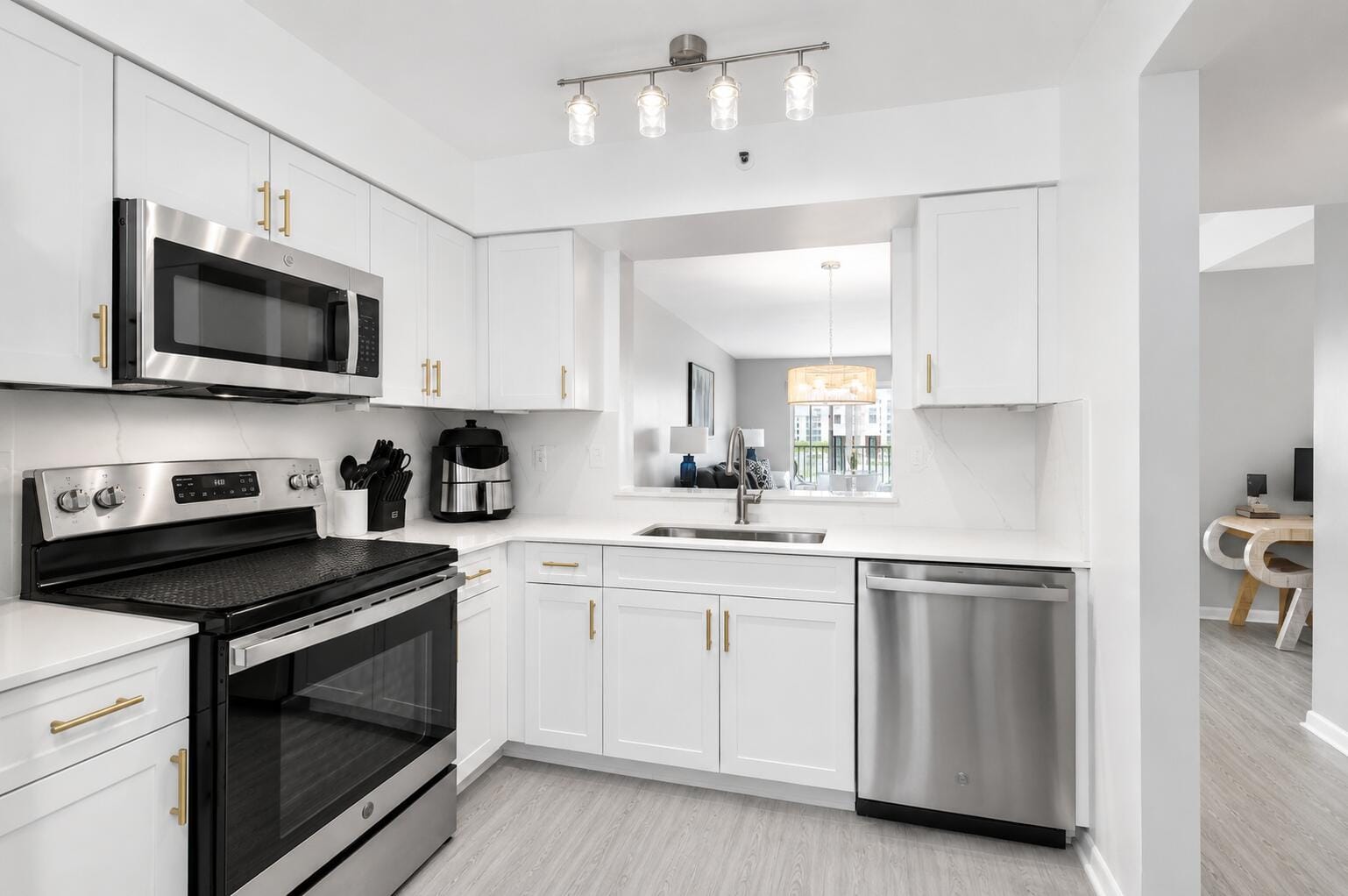 14112 Huntington Pointe Drive 210 — photo 7