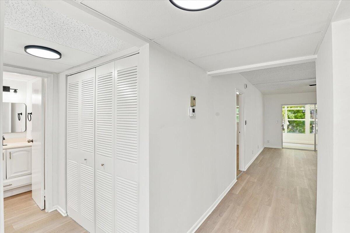 1050 COUNTRY CLUB Drive 306, Margate, FL 33063 photo 16