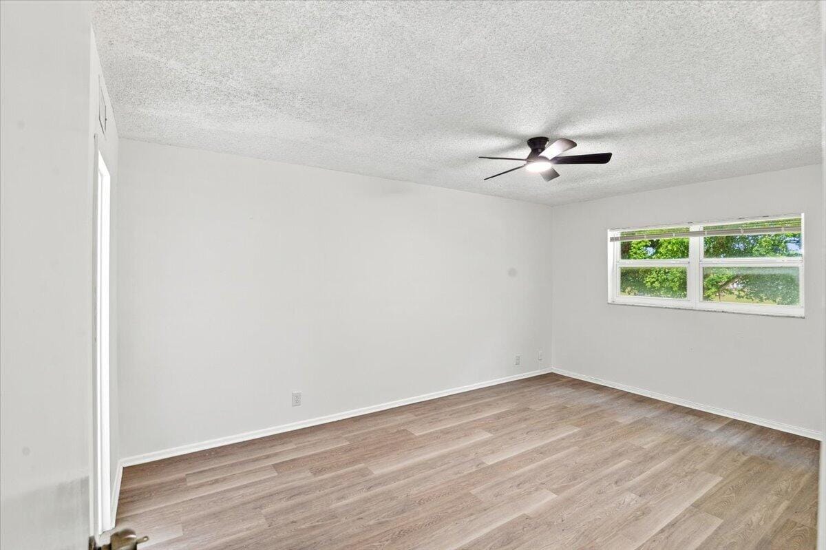 1050 COUNTRY CLUB Drive 306, Margate, FL 33063 photo 22