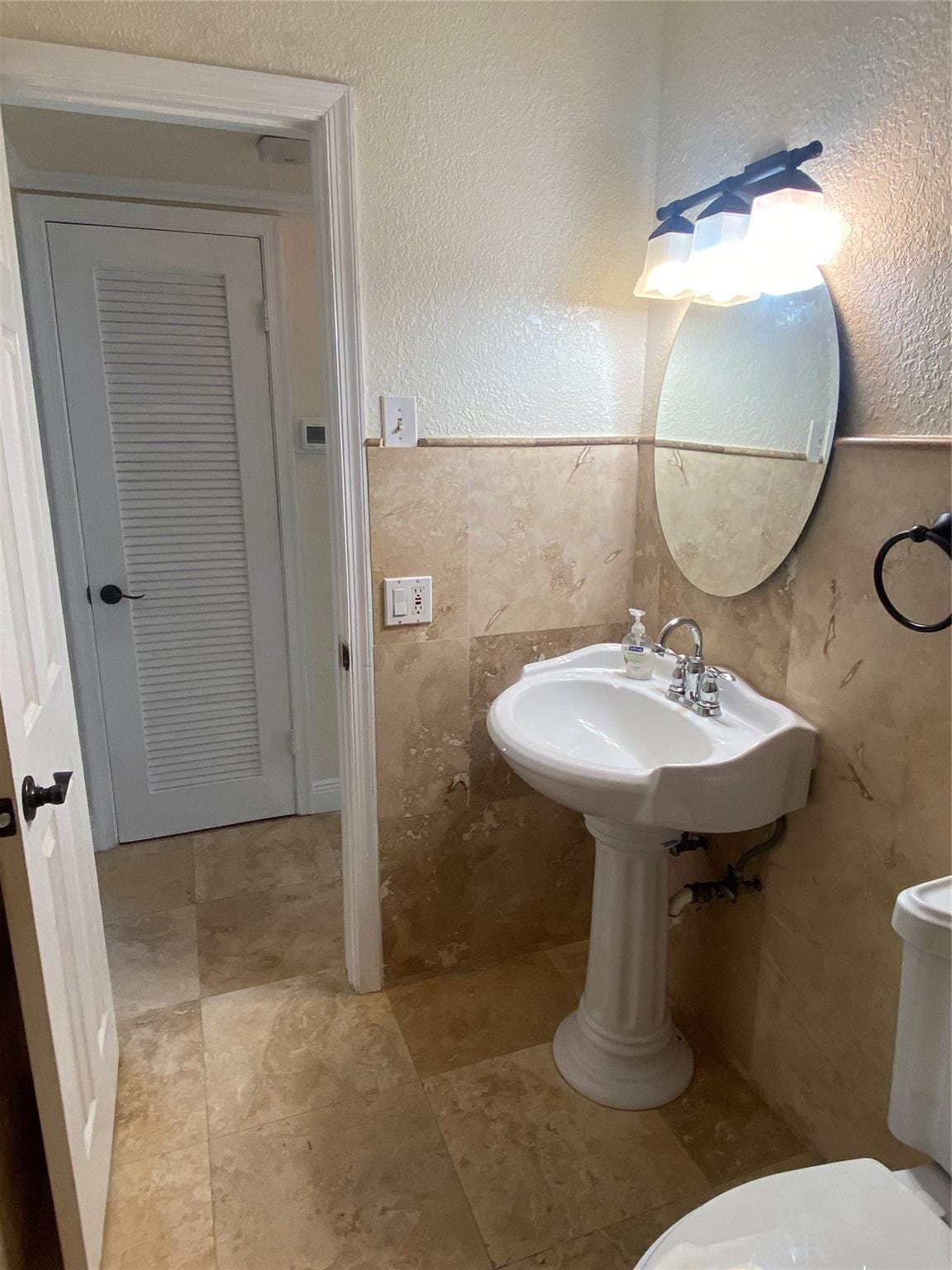 2200 NE 66th Street 1412 — photo 11