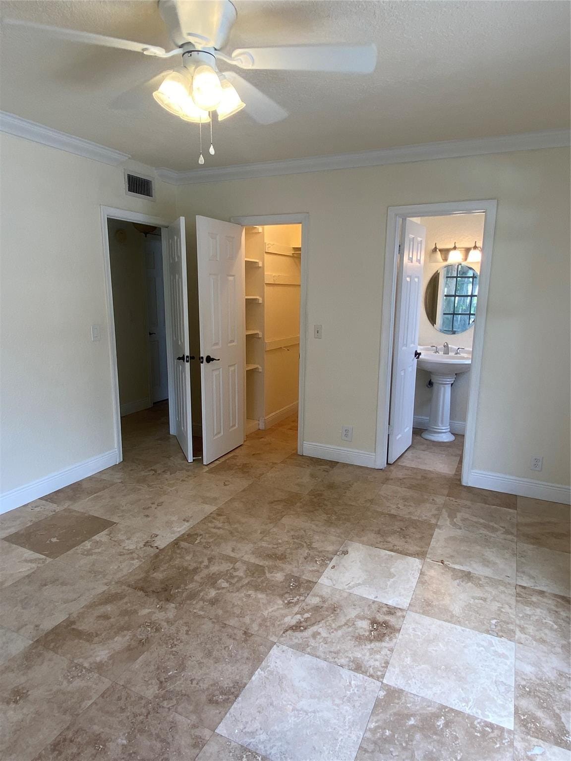 2200 NE 66th Street 1412 — photo 3