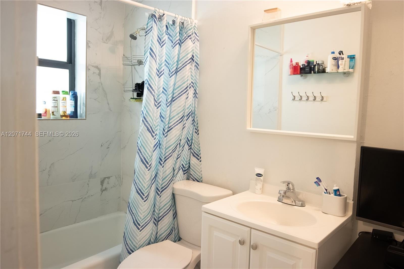901 NW 33rd Drive — photo 4