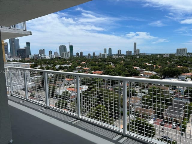 900 SW 8th Street 1503, Miami, FL 33130