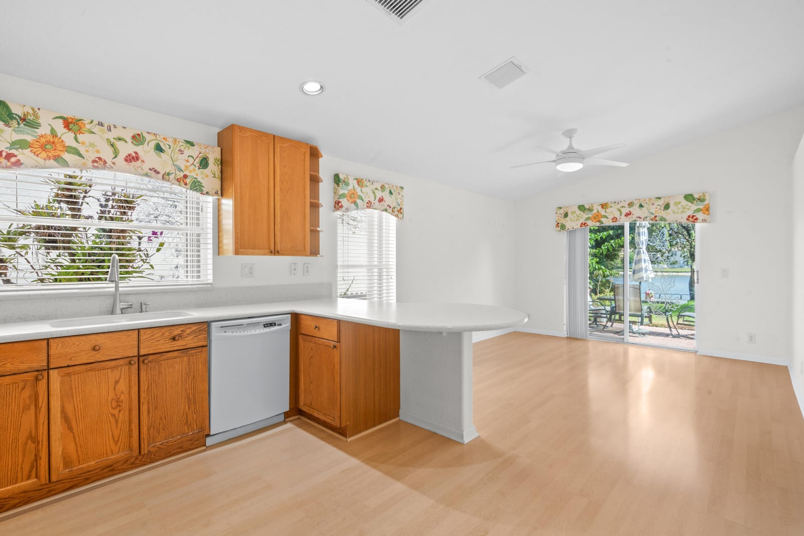 4977 Victoria Circle — photo 11