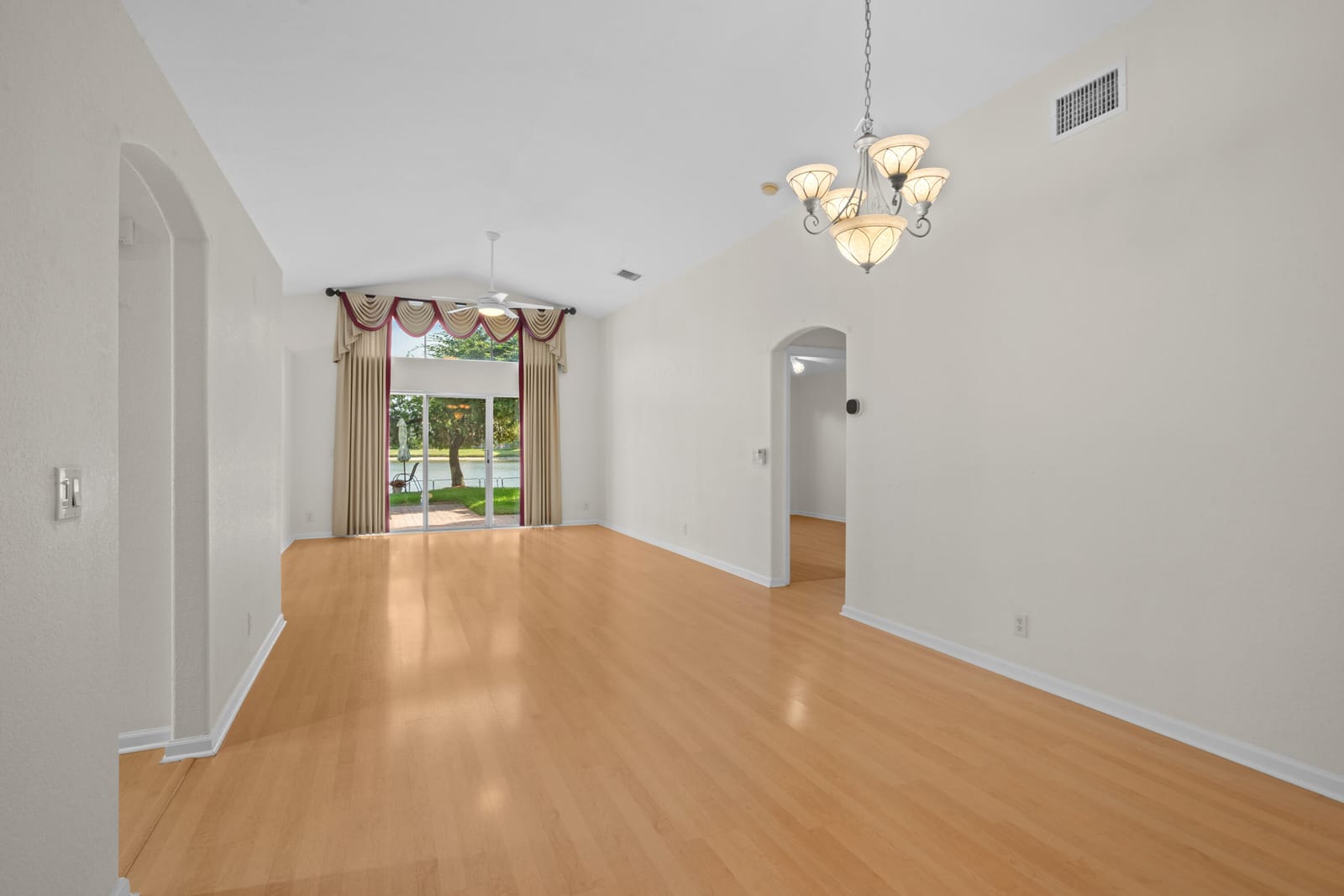 4977 Victoria Circle — photo 8