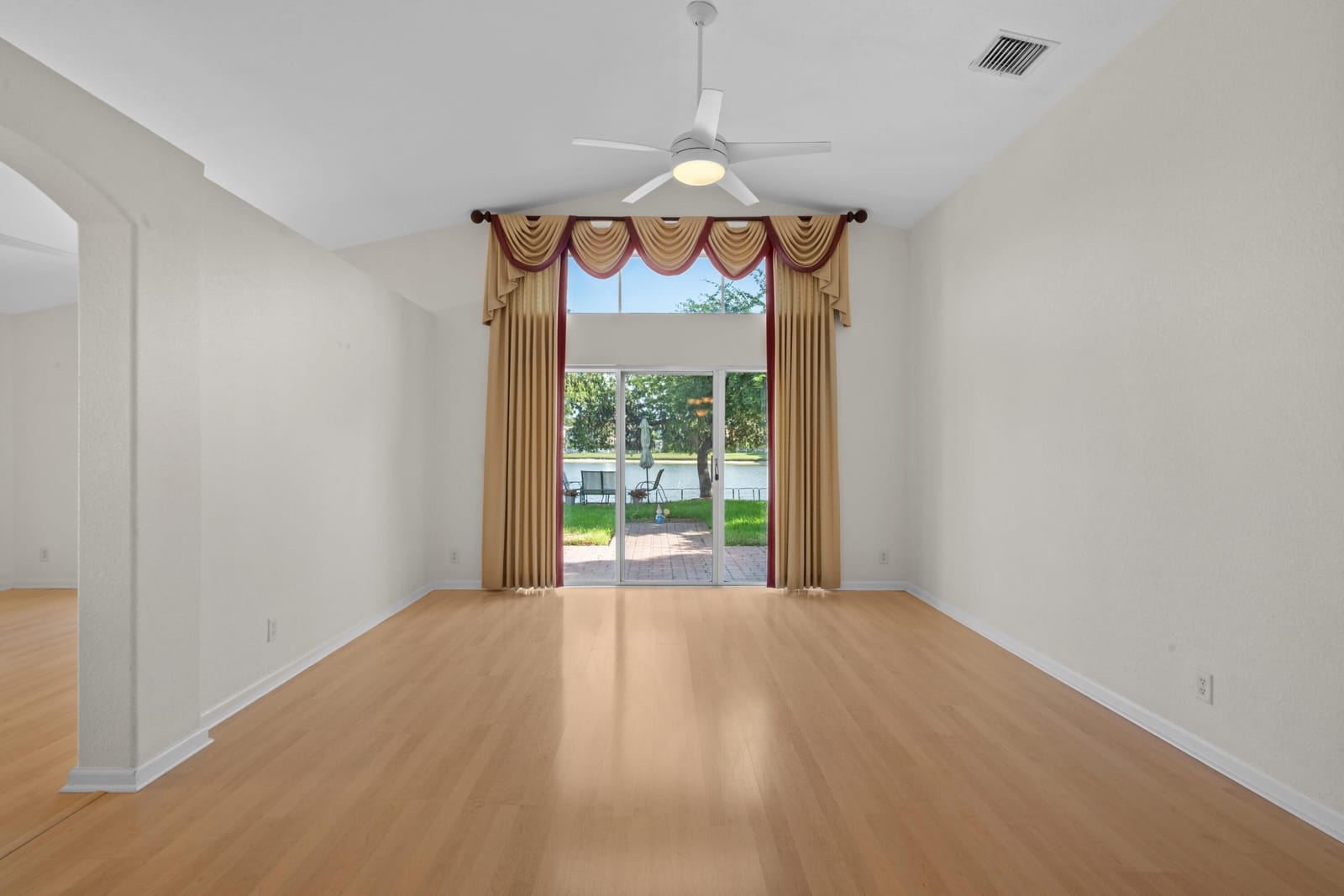 4977 Victoria Circle — photo 10