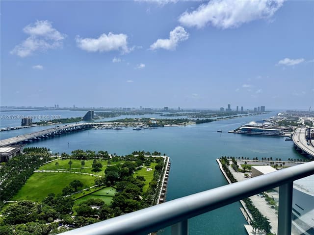 888 Biscayne Boulevard 3611, Miami, FL 33132