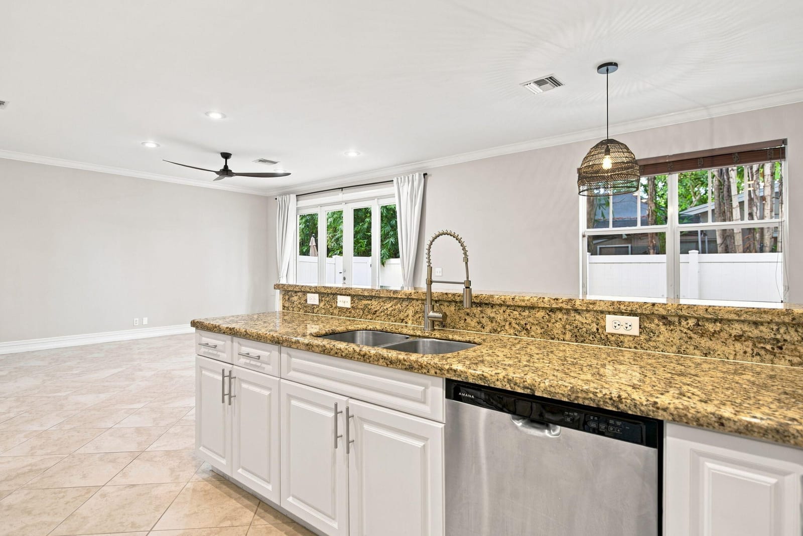 3434 NE 13TH Avenue, Oakland Park, FL 33334 photo 12