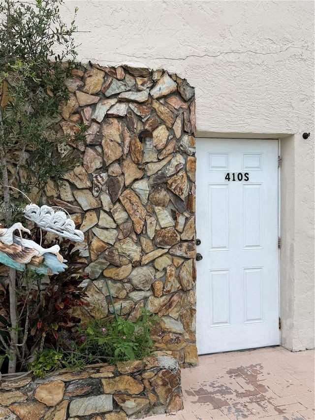 410 N 58th Avenue S, Hollywood, FL 33021